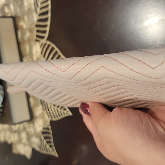 Authentic Prada quilted wallet - Picture 7 of 11